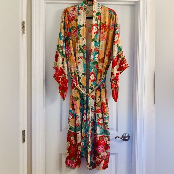 Spell And The Gypsy Delilah Kimono - Picture 2 of 10